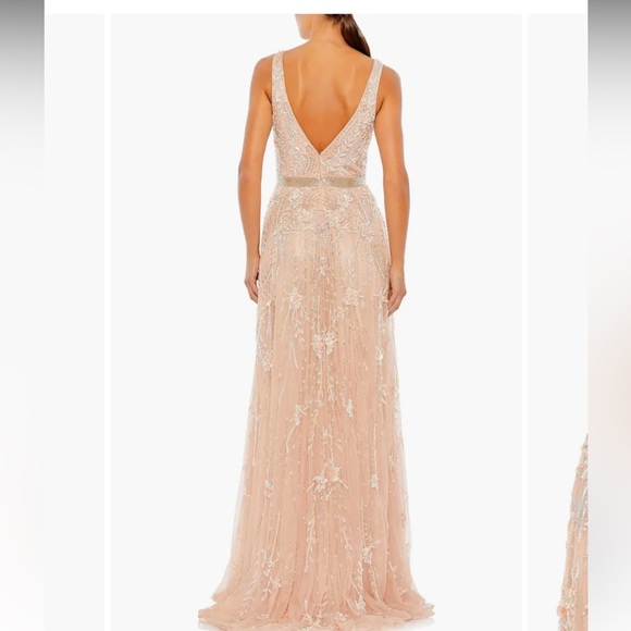 Mac Duggal beaded plunge neck gown - Picture 2 of 9